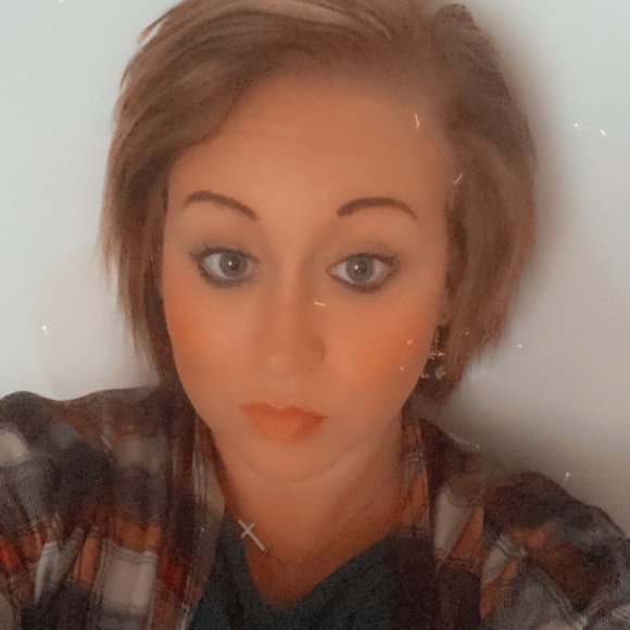 Meet your Posher, Julia - Picture 1 of 1